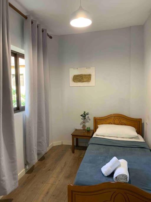 Location 3-floor With 6 Bedrooms