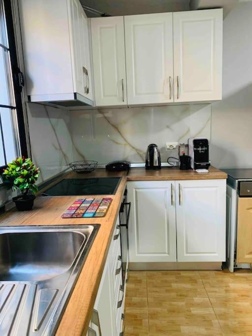 Location 3-floor With 6 Bedrooms *