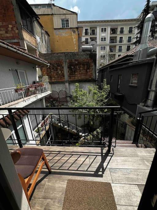 Villa Location 3-floor With 6 Bedrooms Tirana