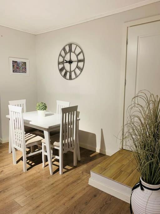 Location 3-floor With 6 Bedrooms Tirana