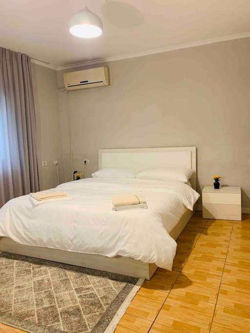 Villa Location 3-floor With 6 Bedrooms *
