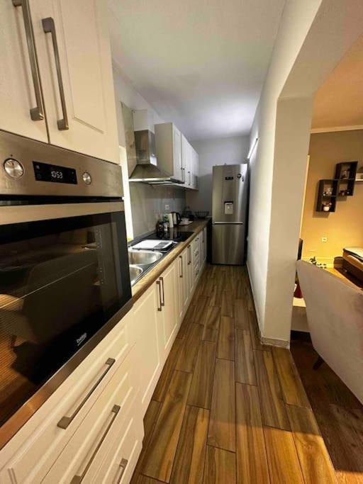 Villa Location 3-floor With 6 Bedrooms Tirana