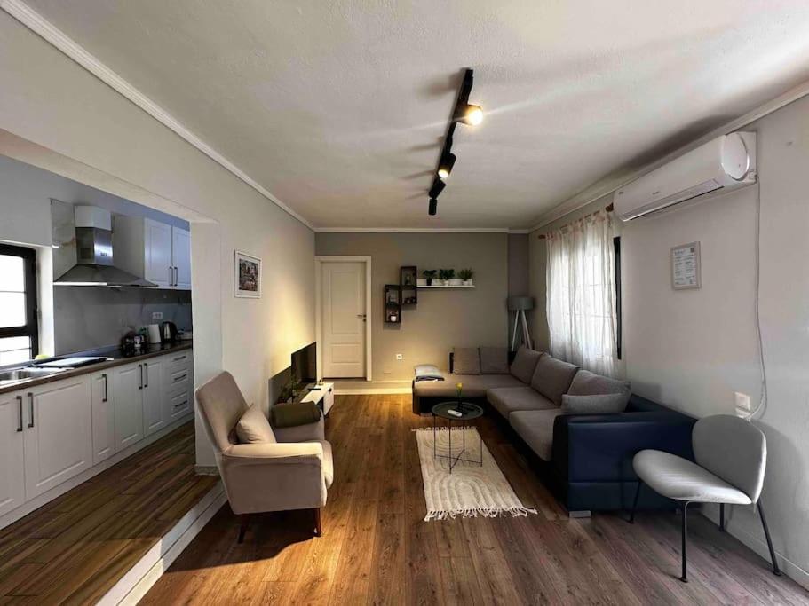 Villa Location 3-floor With 6 Bedrooms