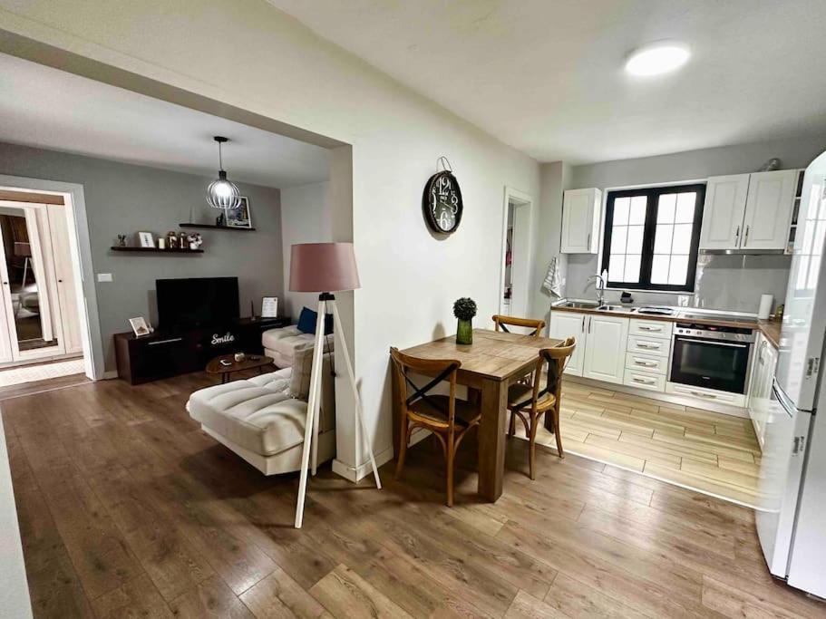 Location 3-floor With 6 Bedrooms Tirana